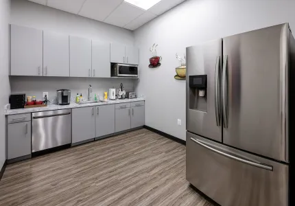 AB6 The Greg Wells Team Kitchen (1)