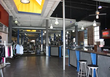 FF1 Merritt Clubs Interior (3)