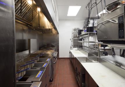 MCS Corner Stable Interior (2)