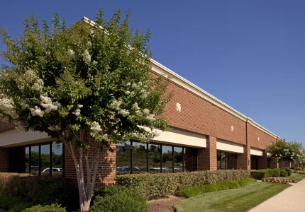 UC1-2 University Center Exterior (5)
