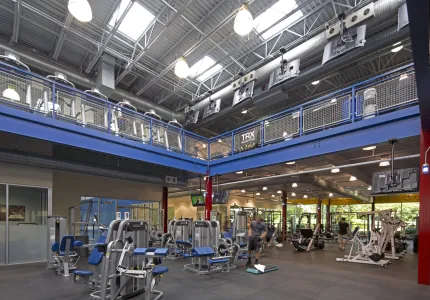 EL3 Merritt Clubs Interior (2)