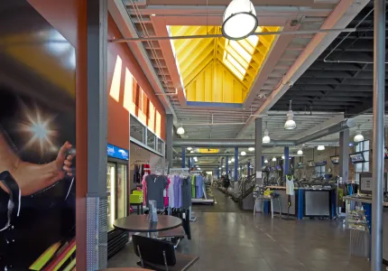 FF1 Merritt Clubs Interior (3)