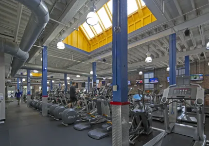 FF1 Merritt Clubs Interior (4)