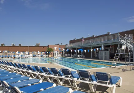 FF1 Merritt Clubs Pool (1)