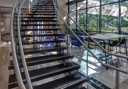 BH5 Columbia Corporate Park 8890 McGraw Road Interior Lobby 44