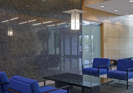 HF4 6031 University Boulevard lobby 14