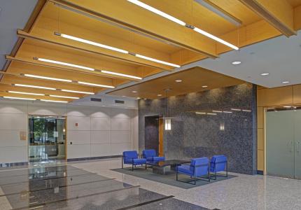 HF4 6031 University Boulevard lobby 4