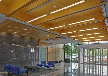 HF4 6031 University Boulevard lobby 5