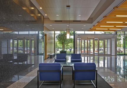 HF4 6031 University Boulevard lobby 7