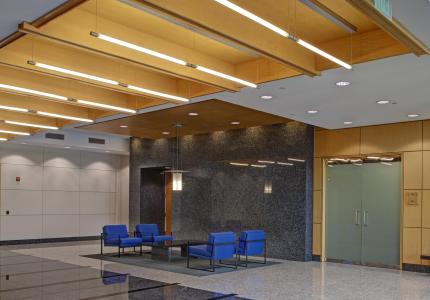 HF4 6031 University Boulevard lobby 8