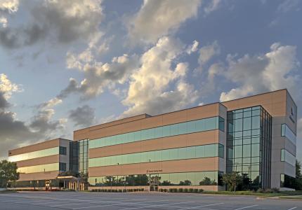 HF4 CCP 6031 University Boulevard Exterior Twilight (1)