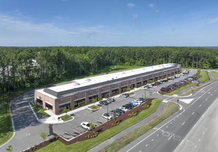 IB Merritt TW Crossing Exterior (21)