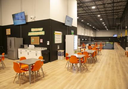 Dill Dinkers Common Area