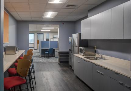 TD4 Suite 555 Office - Breakroom