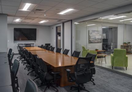 TD4 Suite 555 Office - Conference Room